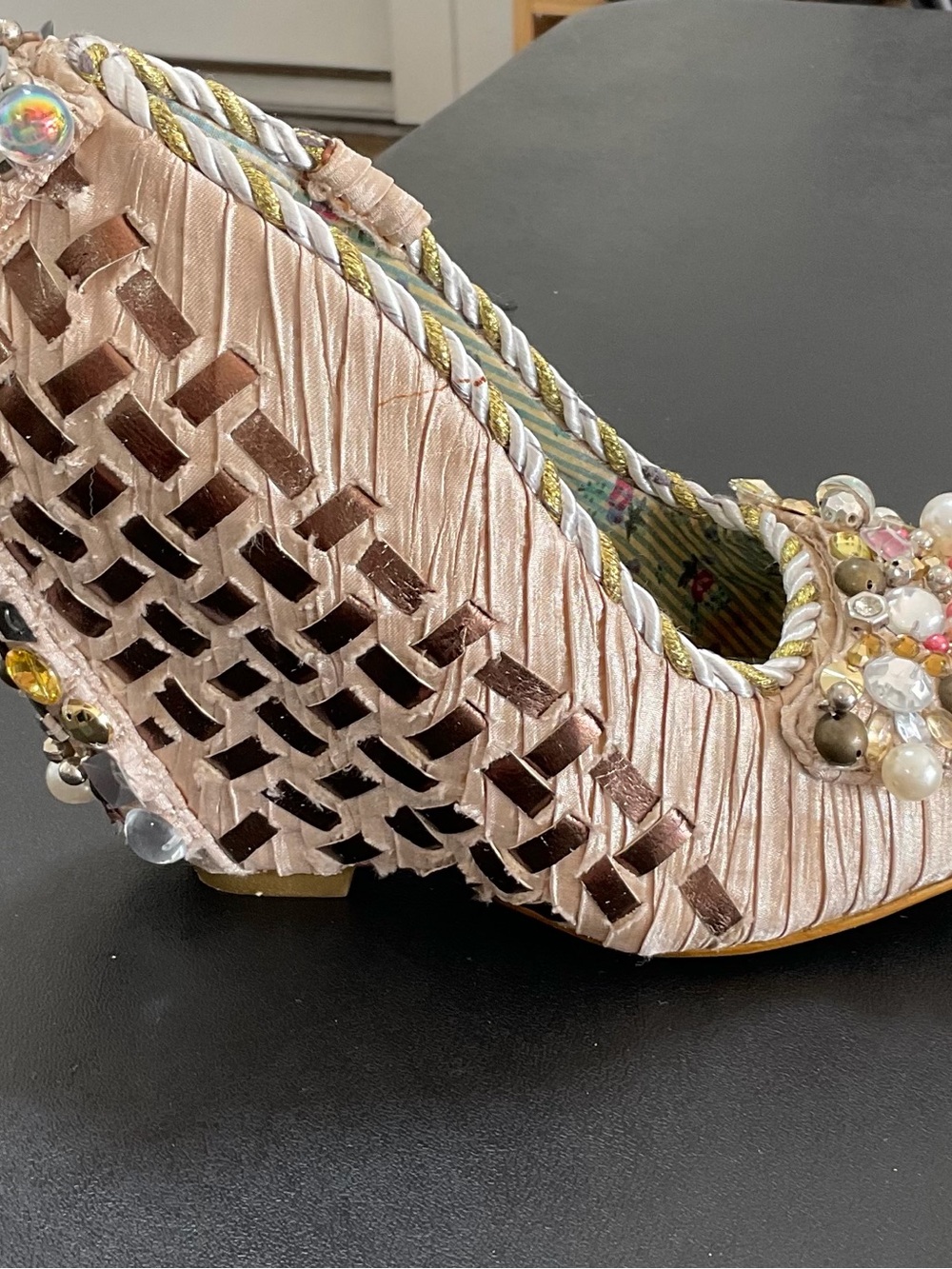 RARE Archival Irregular Choice “Disco Pants” Woven Pearl Gem Heels SZ 6.5 - Picture 6 of 8
